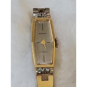 BENRUS 17 JEWELS WRISTWATCH BRACELET SIGNED "FRANCE"